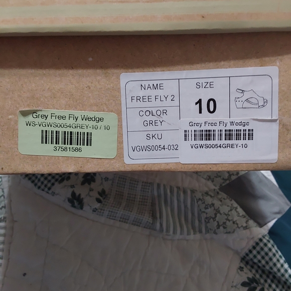 Very G Free Fly Women's Wedge Sandals - Gray - Picture 6 of 6